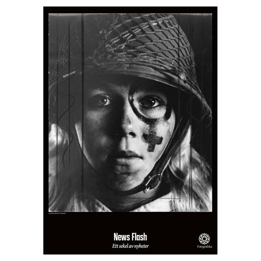 Kvinnlig soldat Poster | Fotografiska Posters