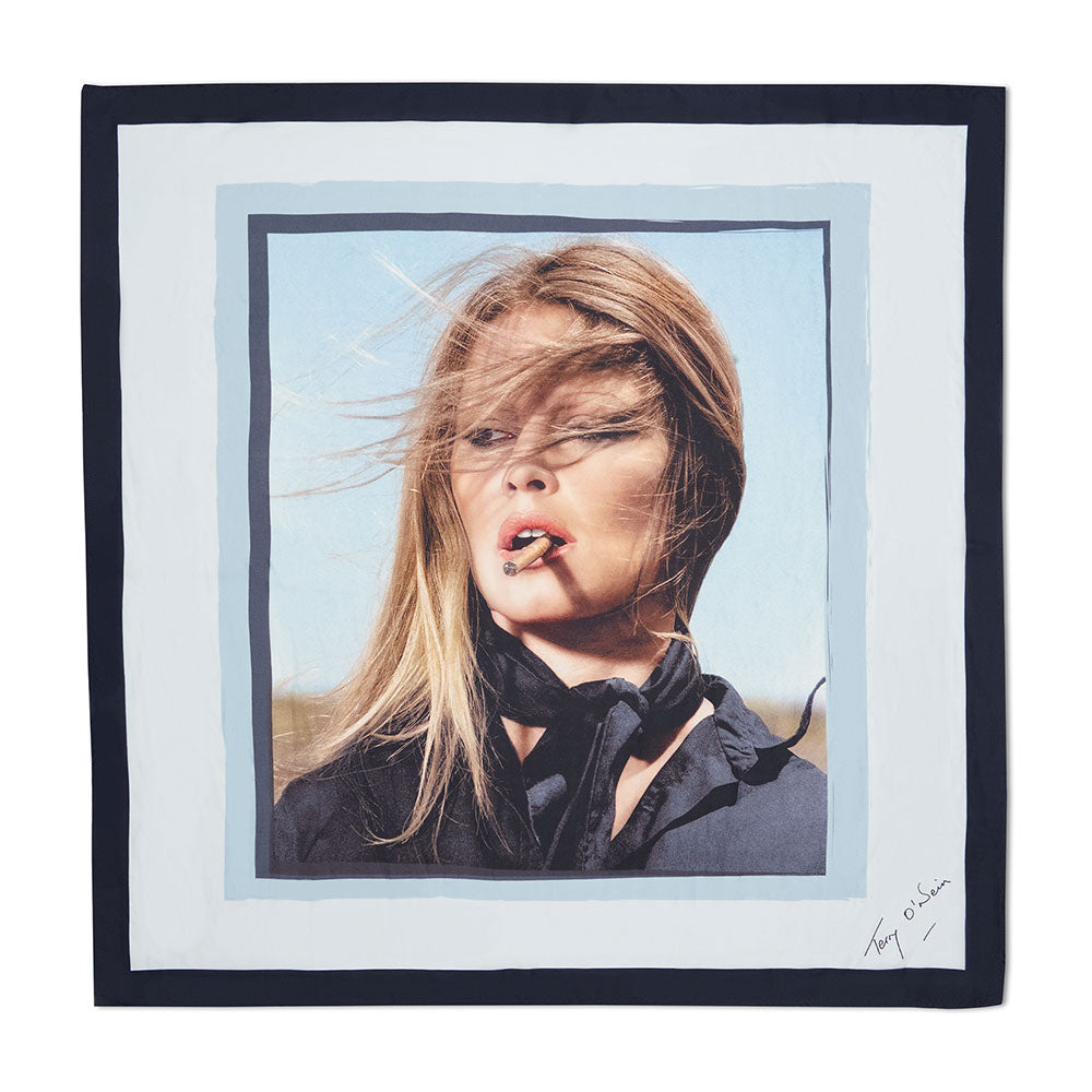 Scarf, Terry O'Neill: Brigitte Bardot