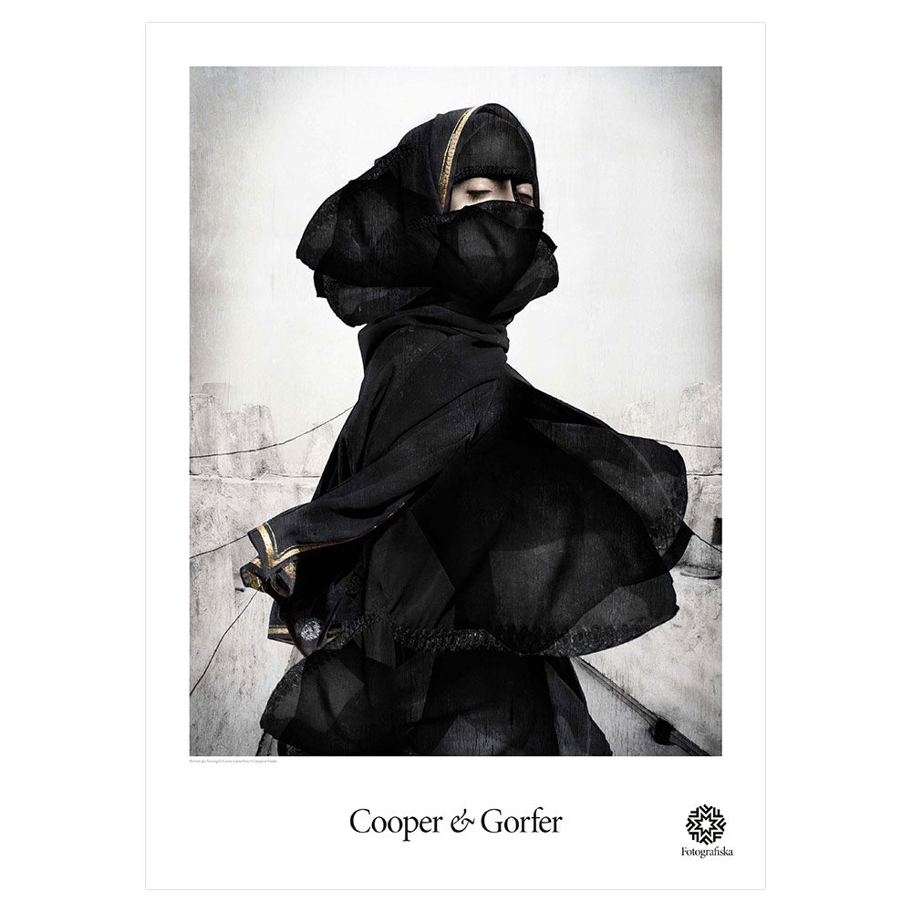 Cooper & Gorfer - "Portrait of a Turning Girl" | Fotografiska Poster