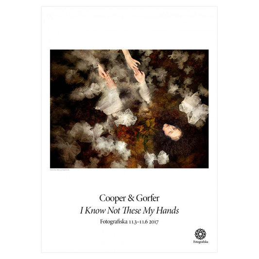 Cooper & Gorfer - "Steinunn Birna Hands" | Fotografiska Poster