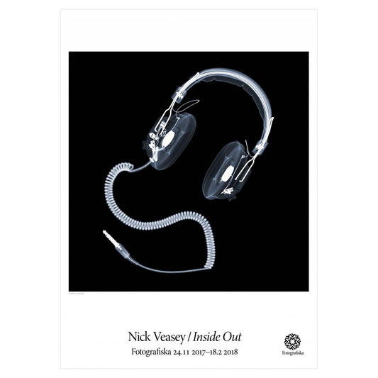 Nick Veasey - "Headphones" | Fotografiska Posters